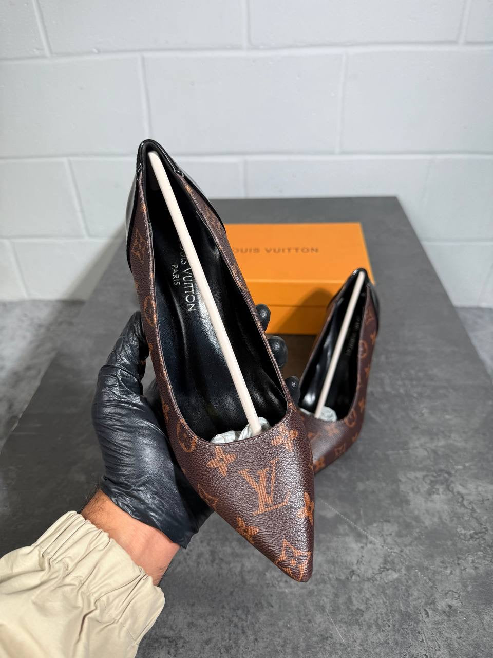 LVE MONOGRAM HEELS