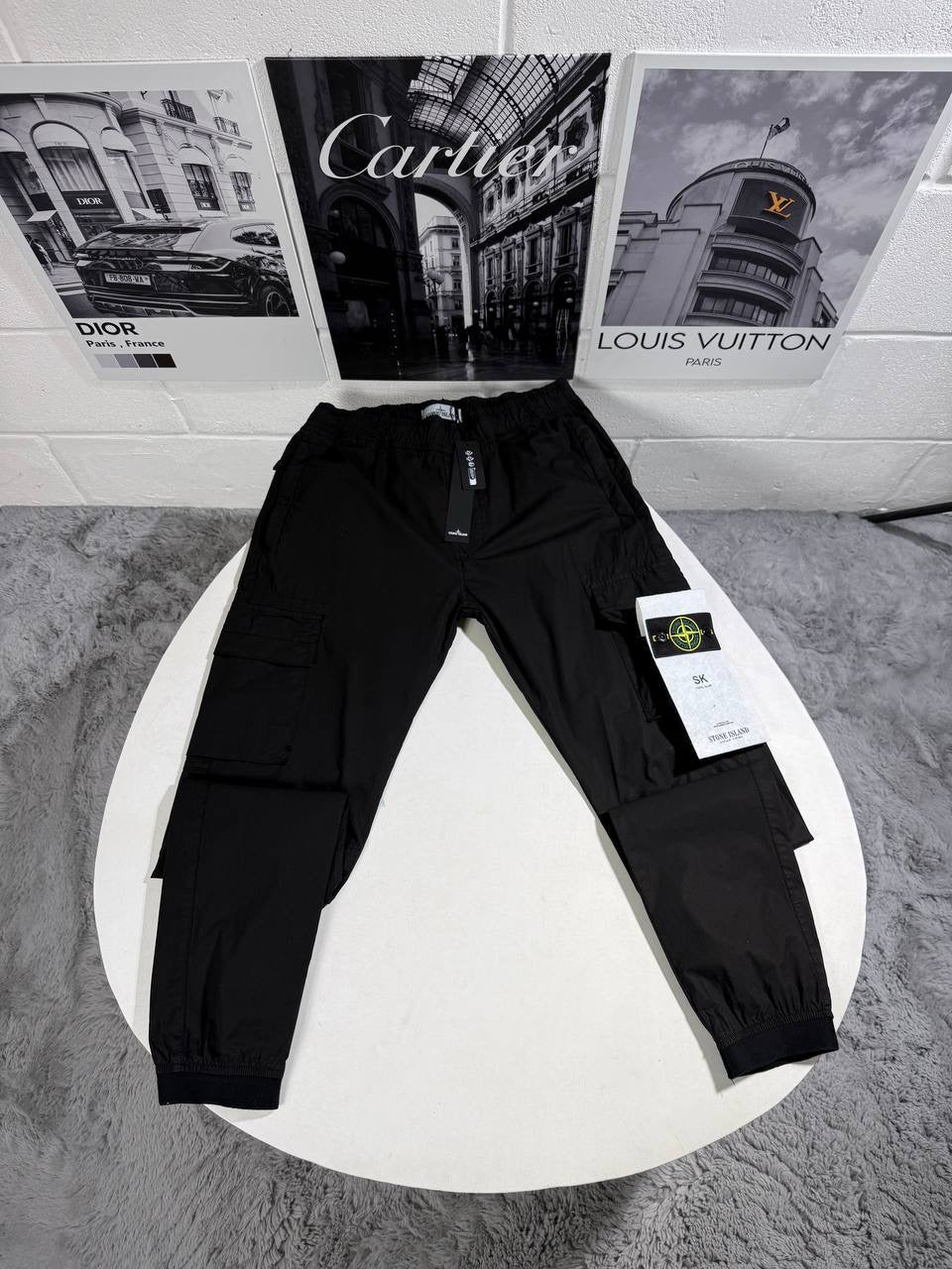 SI CARGO BLACK by Stock supplier