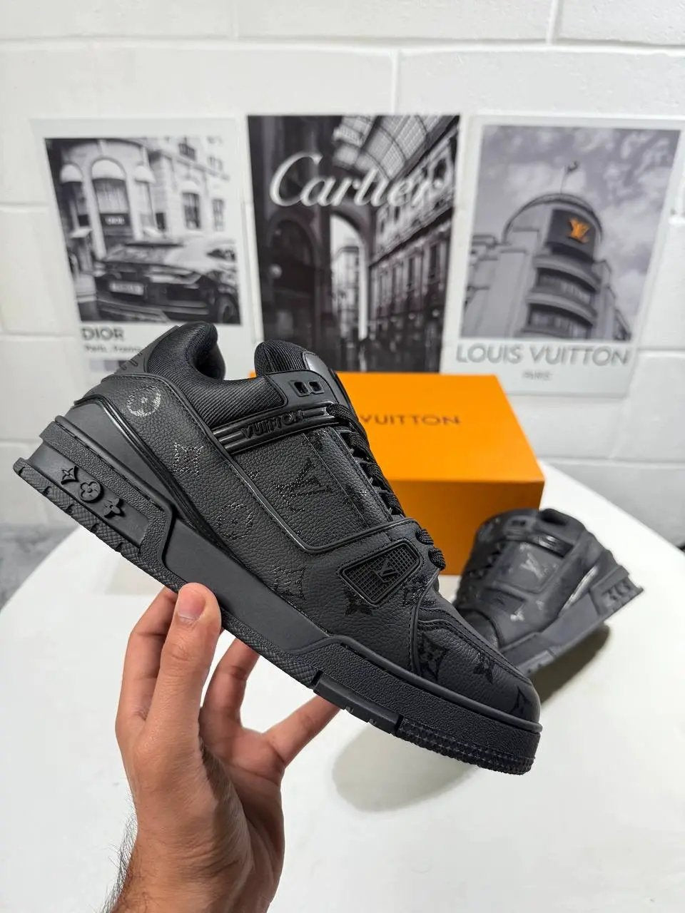 LVE FULL BLACK TRAINERS by Stock supplier