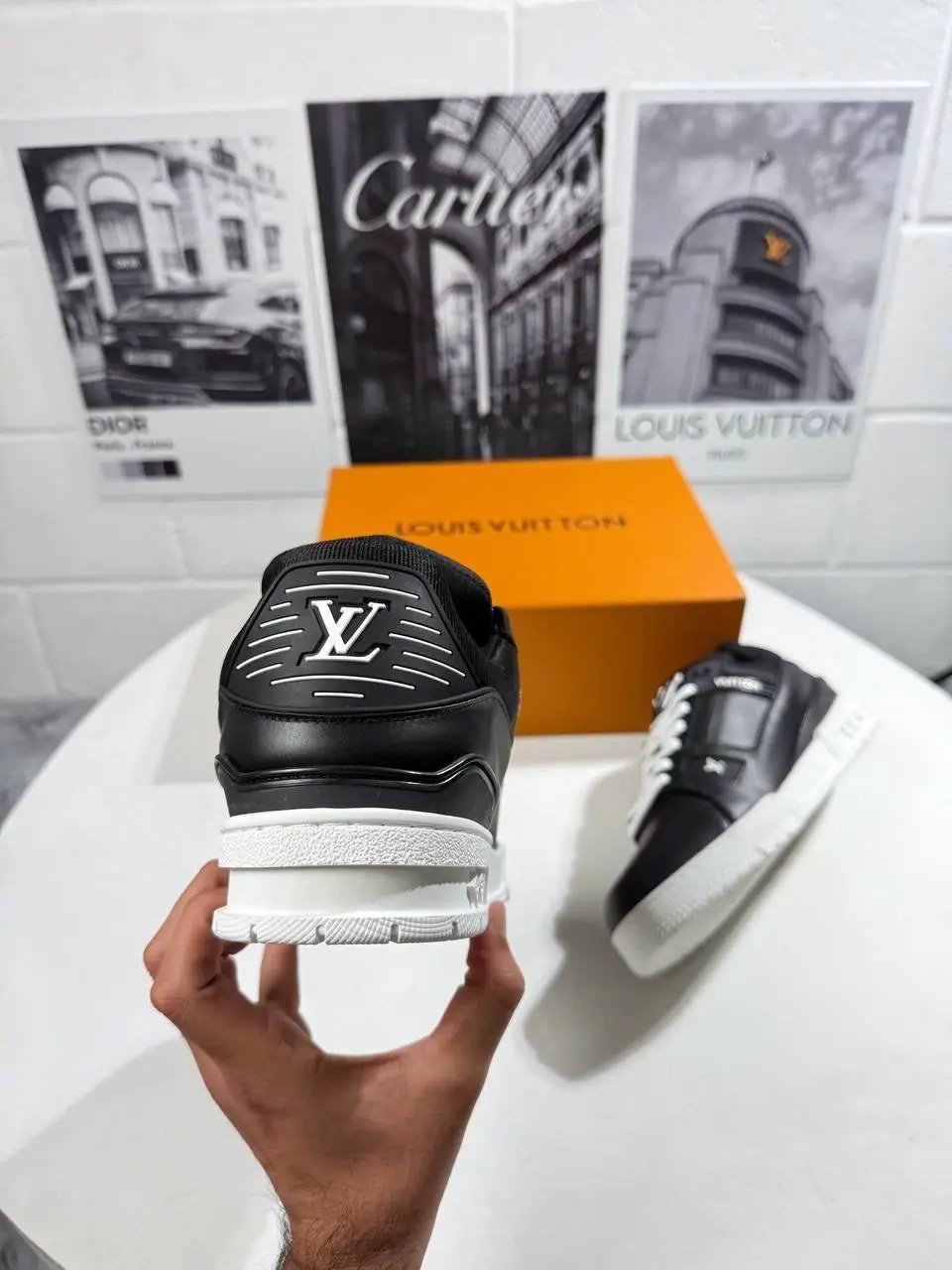 LVE TRAINERS BLACK & WHITE by Stock supplier