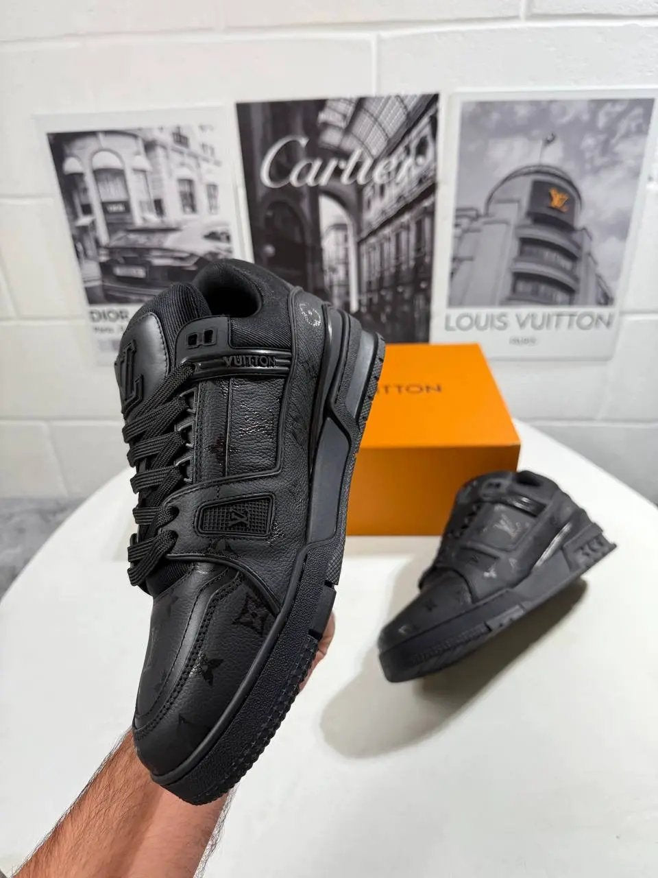 LVE FULL BLACK TRAINERS by Stock supplier