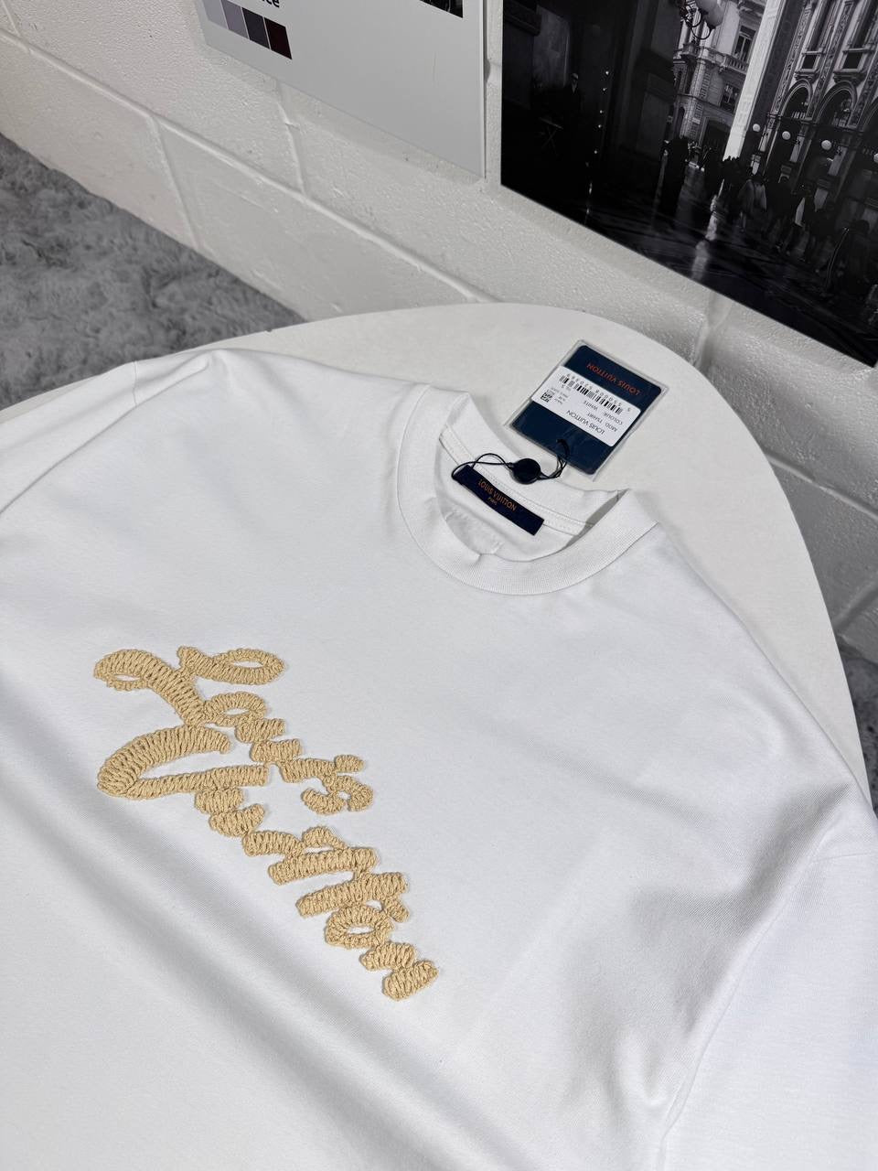 LVE EMBROIDERED TSHIRT