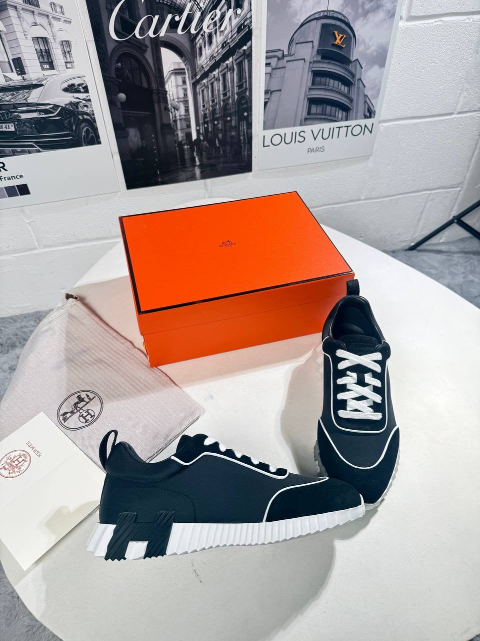 HRMS BOUNCE BLACK