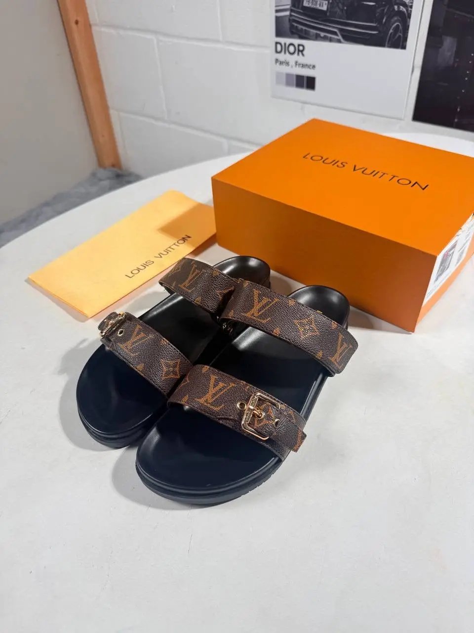 LVE SANDALS WOMEN BROWN