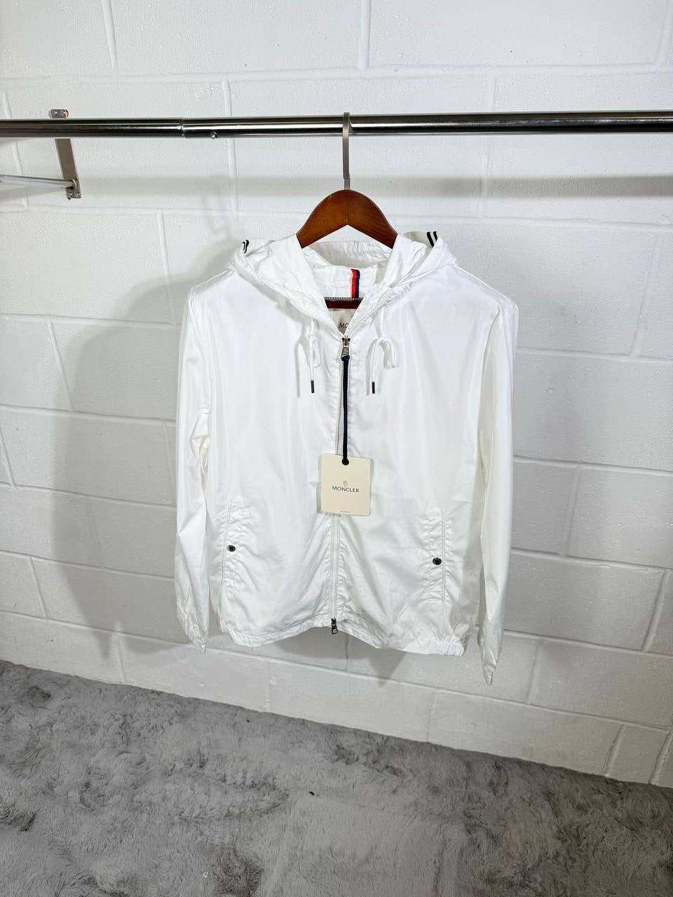 MNCLR WINDBREAKER