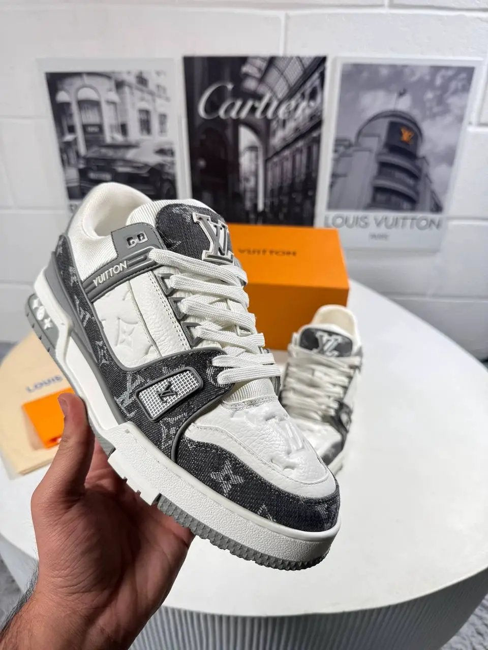 LVE TRAINERS WHITE & GREY by Stock supplier