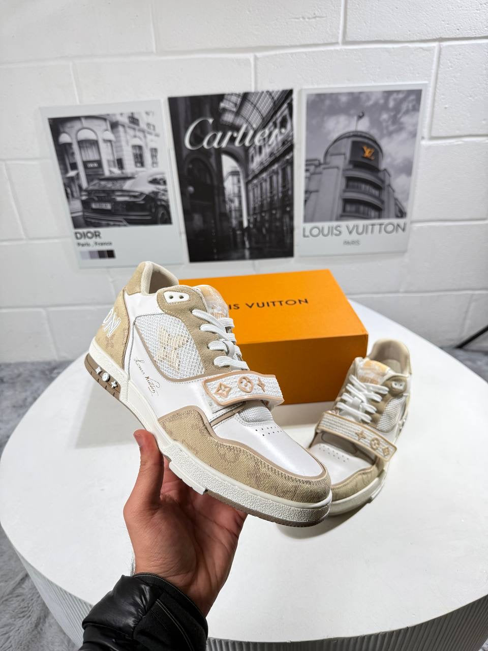 LVE LOGO BEIGE