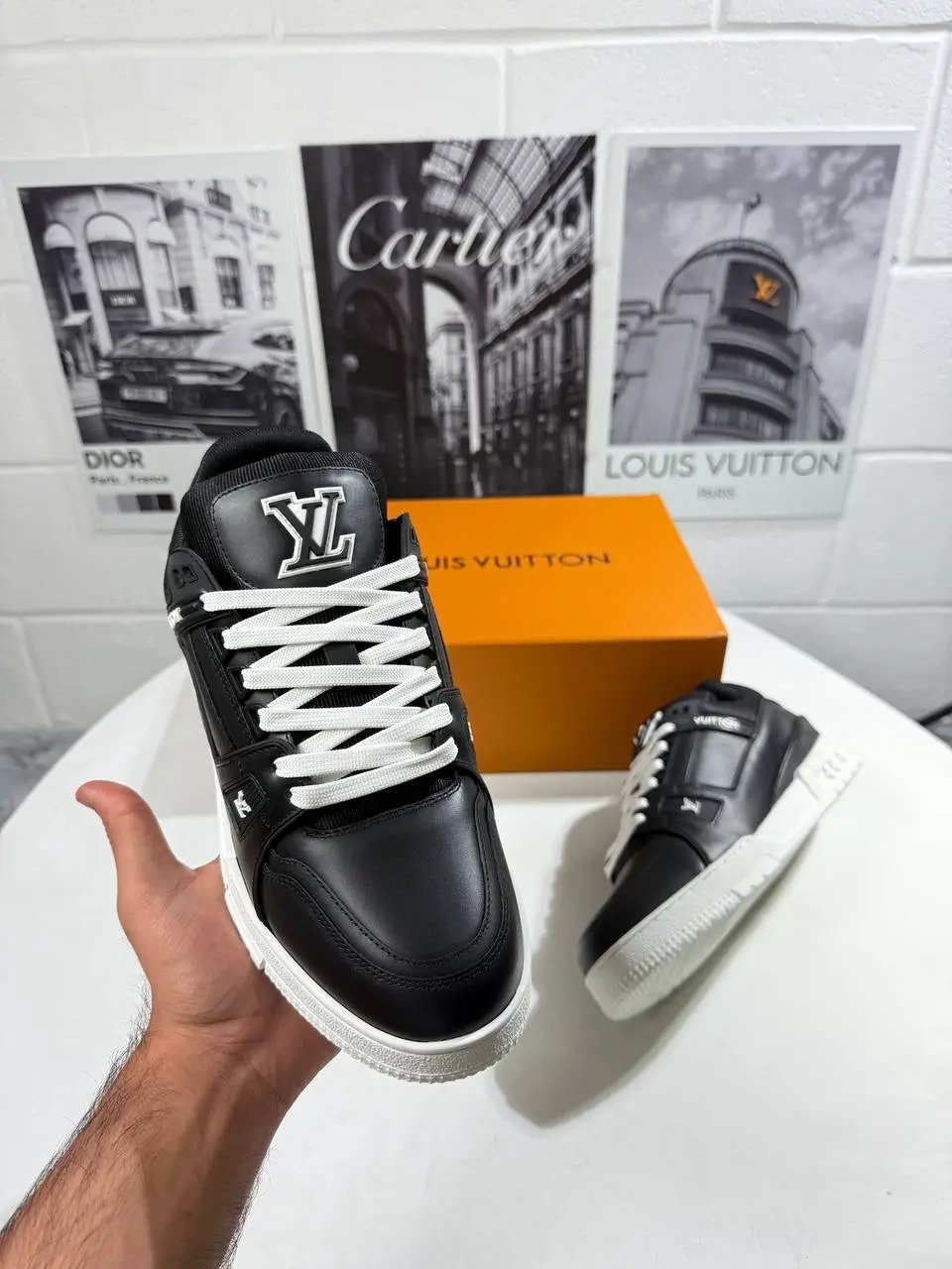 LVE TRAINERS BLACK & WHITE by Stock supplier