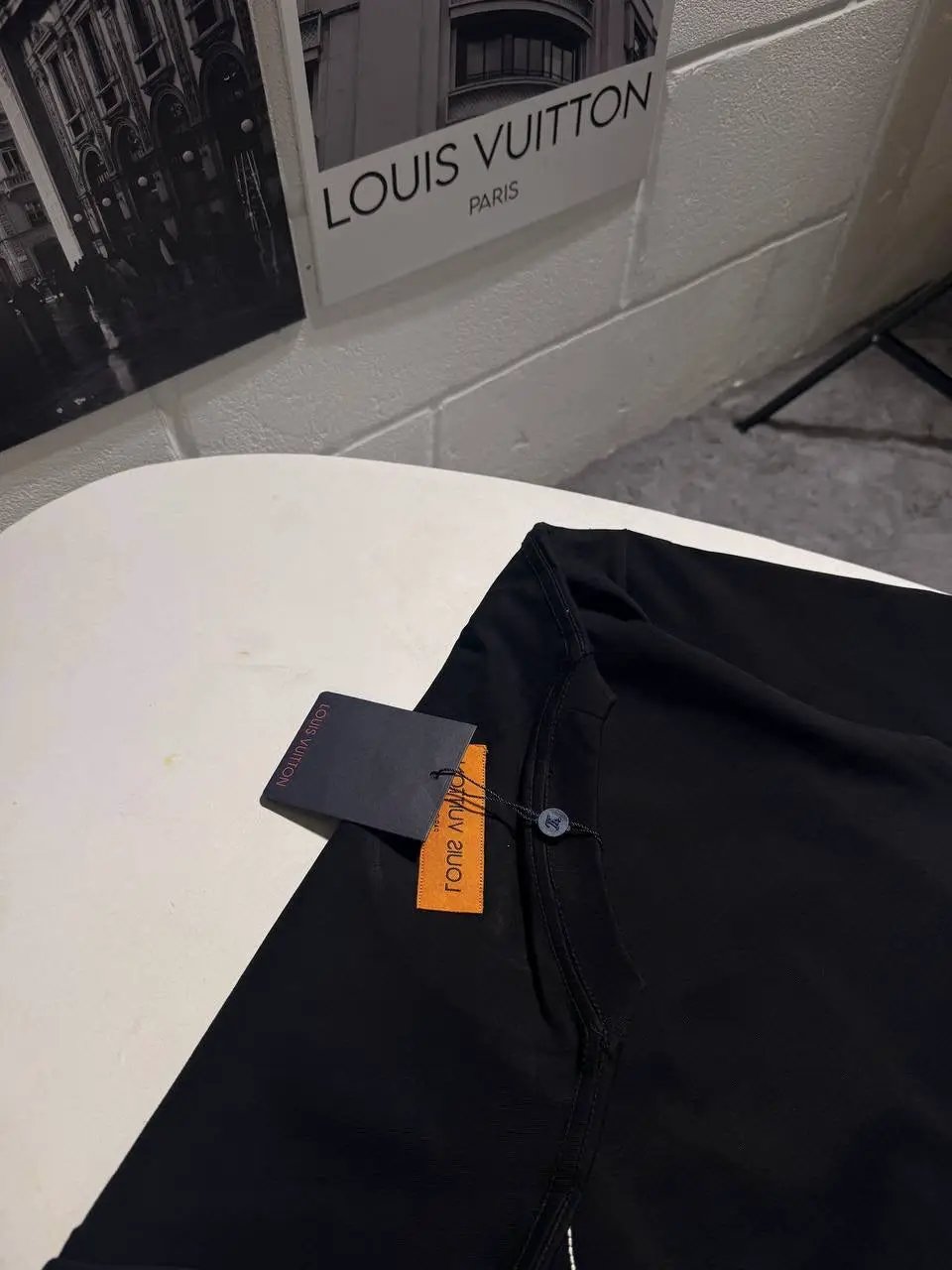 LVE EMBROIDERED TSHIRT Stock supplier