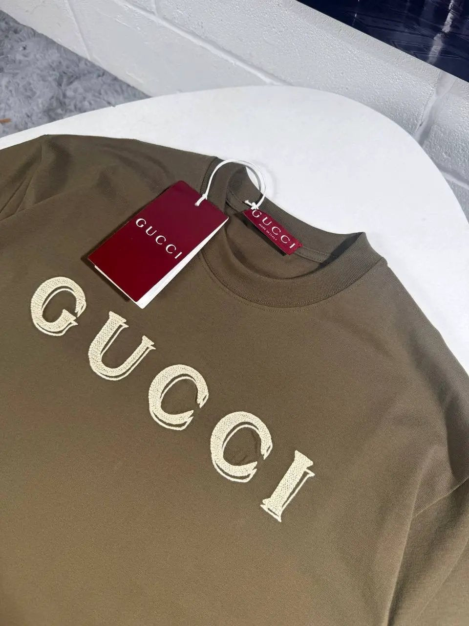 UCCI EMBROIDERY TSHIRT by Stock supplier