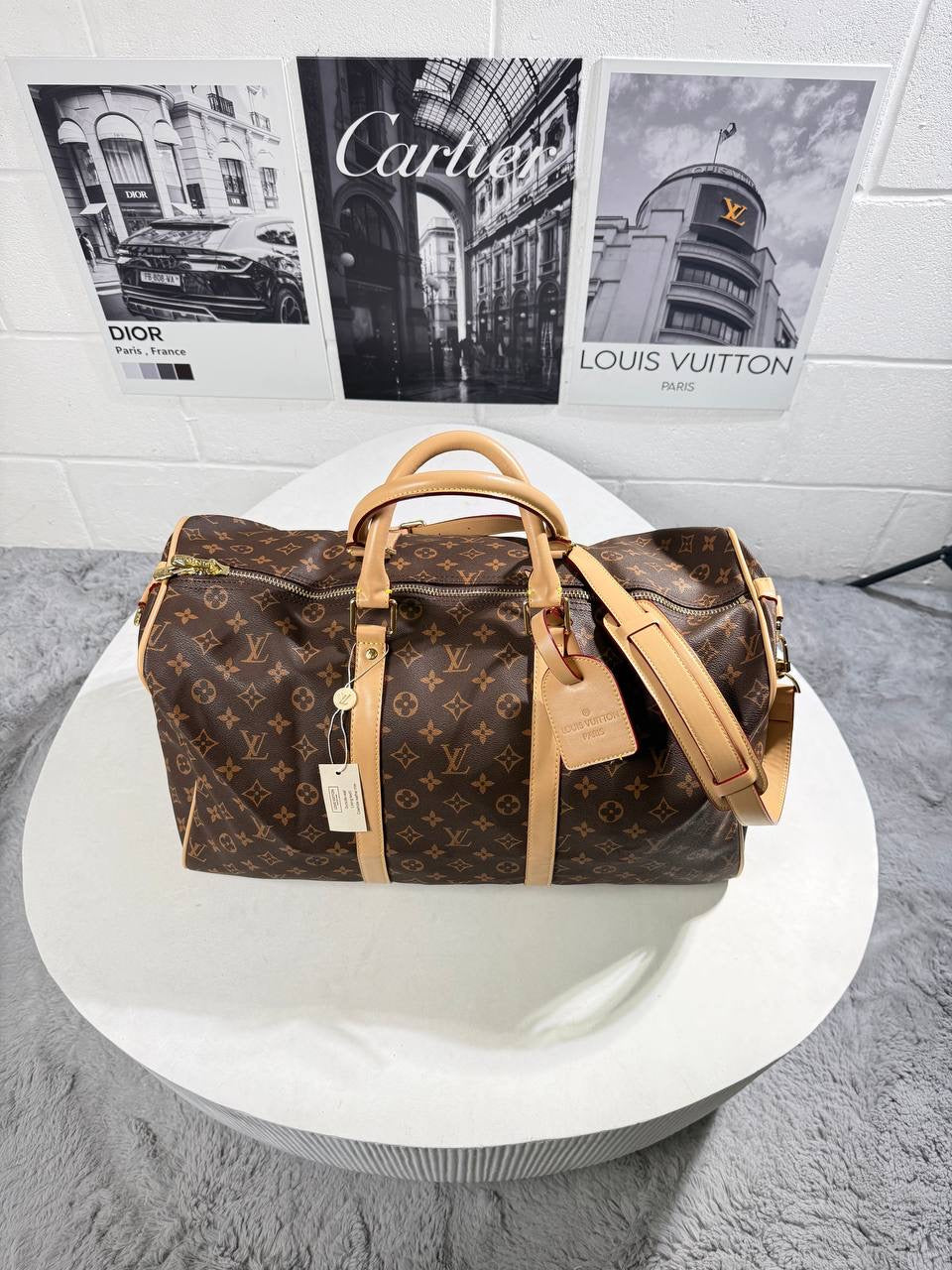 LVE DUFFLE BAG