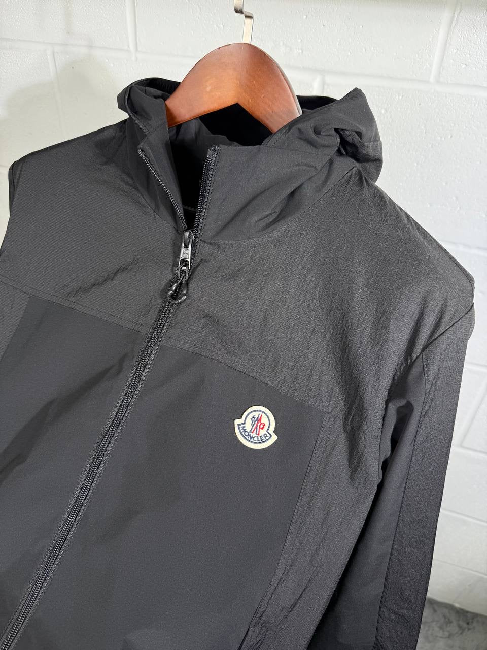 Monclr windbreaker black