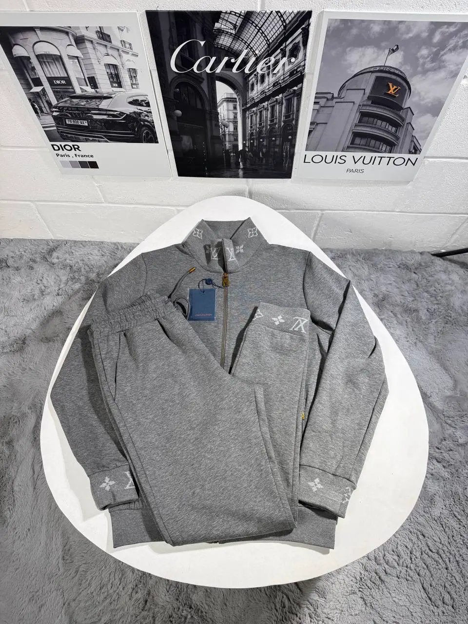 LVE FULL TRACKSUIT Stock supplier