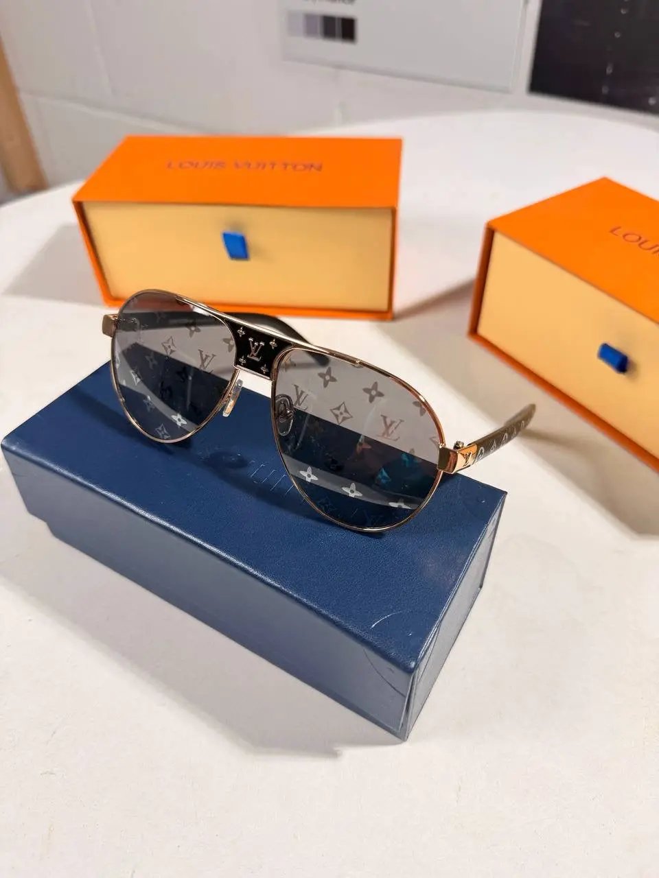 LVE AVIATOR MONOGRAM SUNGLASSES Stock supplier