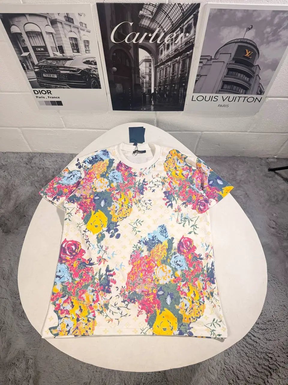 LVE FLOWER TSHIRT Stock supplier