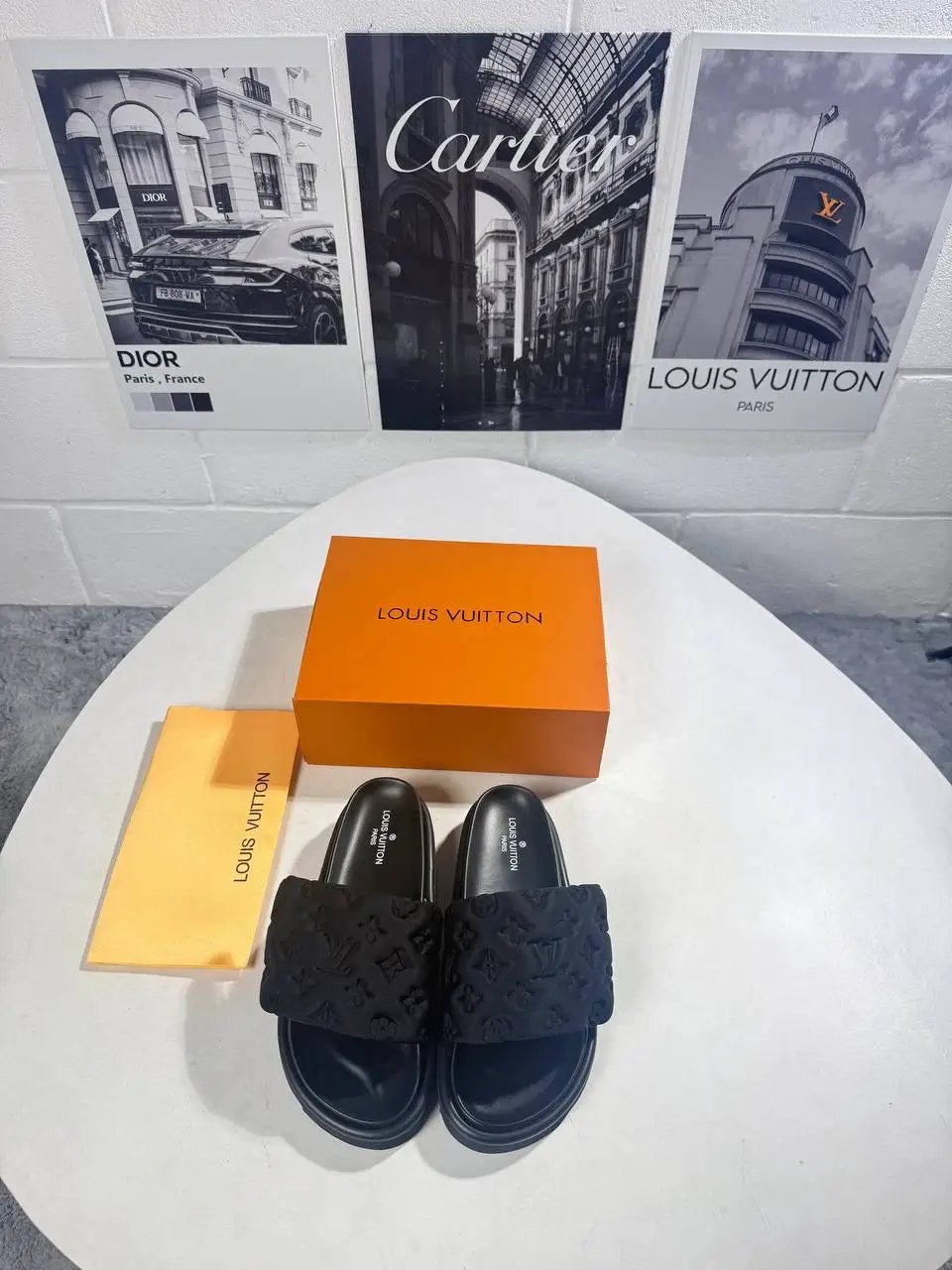LVE SLIDES WOMEN BLACK