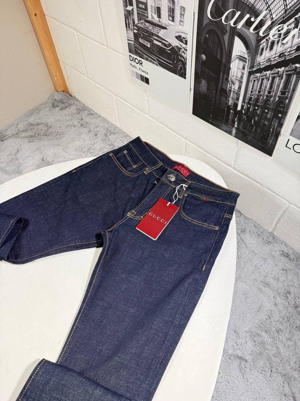 UCCI JEAN