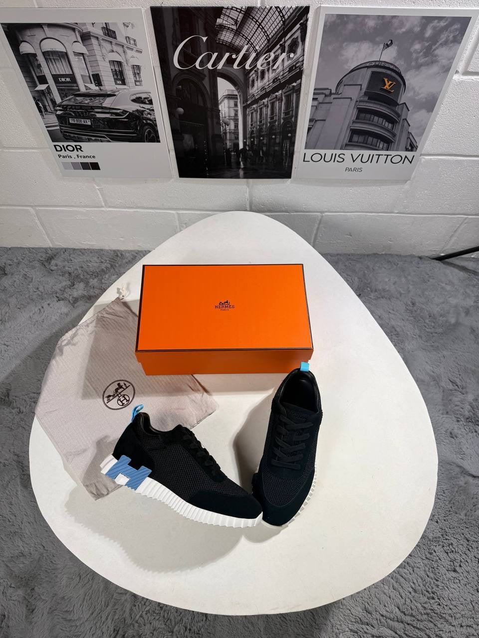 HRMS BOUNCE TRAINERS