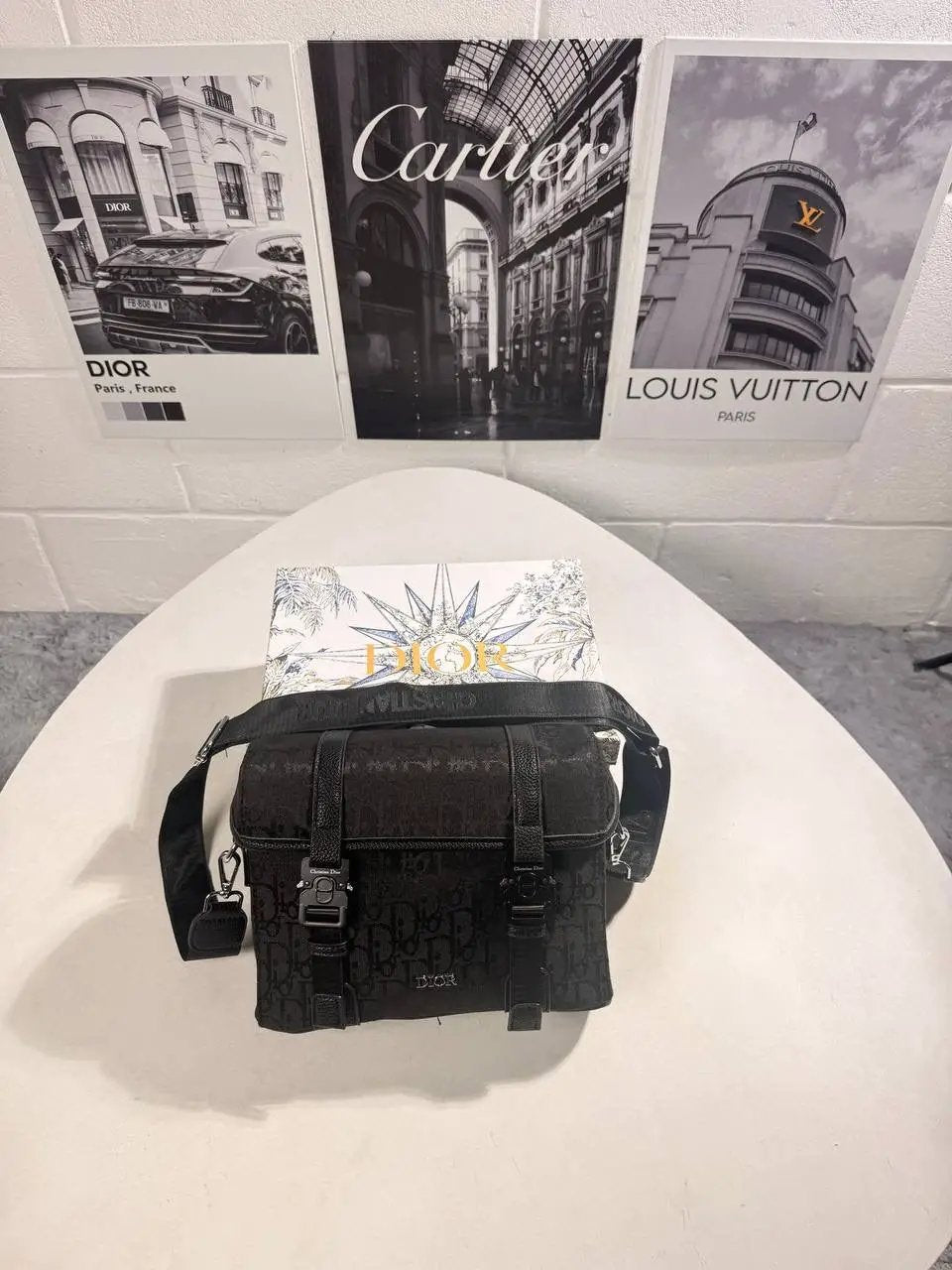 IOR MESSENGER BAG Stock supplier