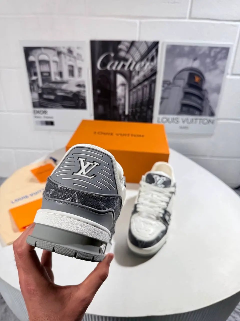 LVE TRAINERS WHITE & GREY by Stock supplier