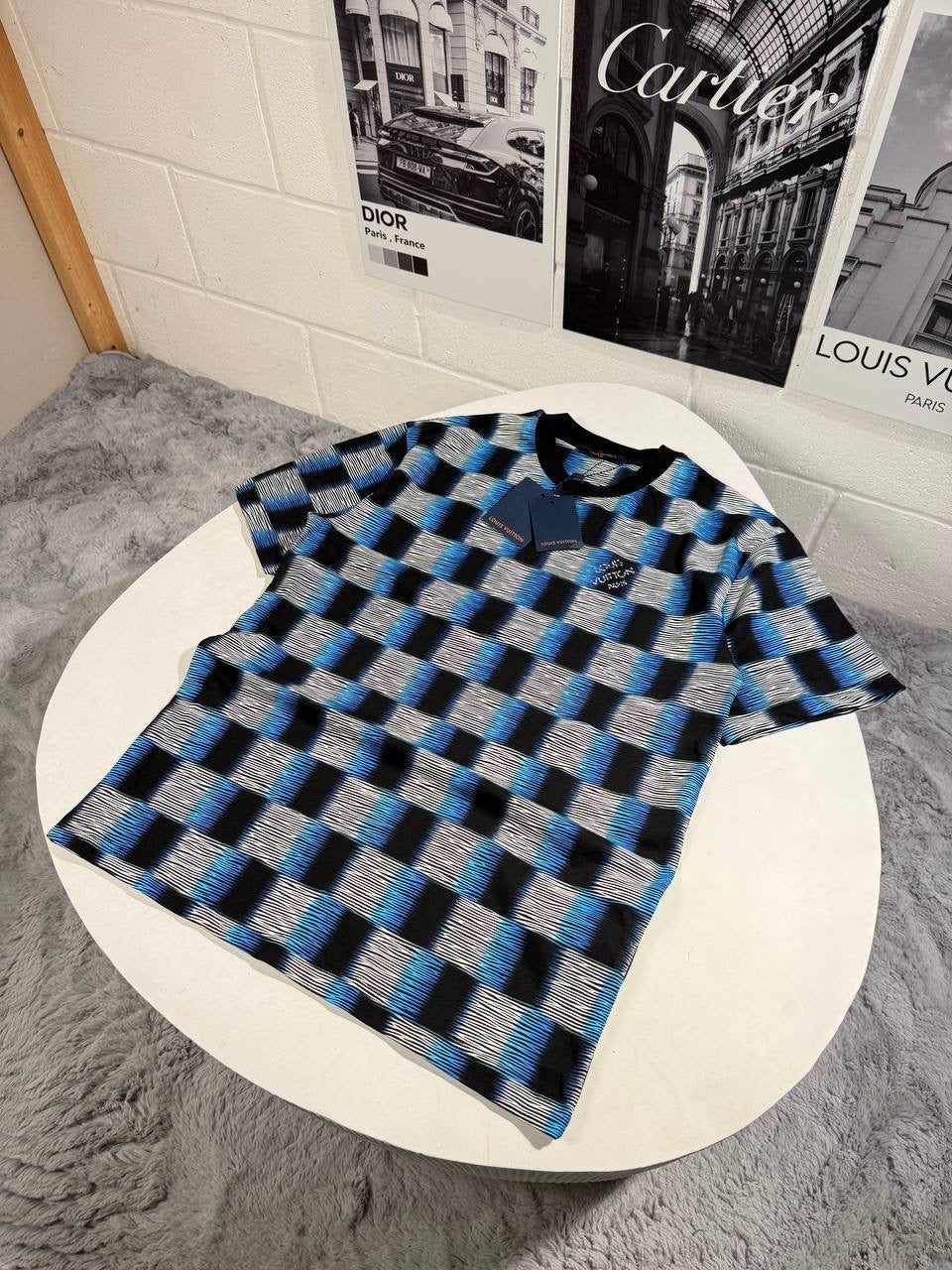 LVE CHEQ TSHIRT