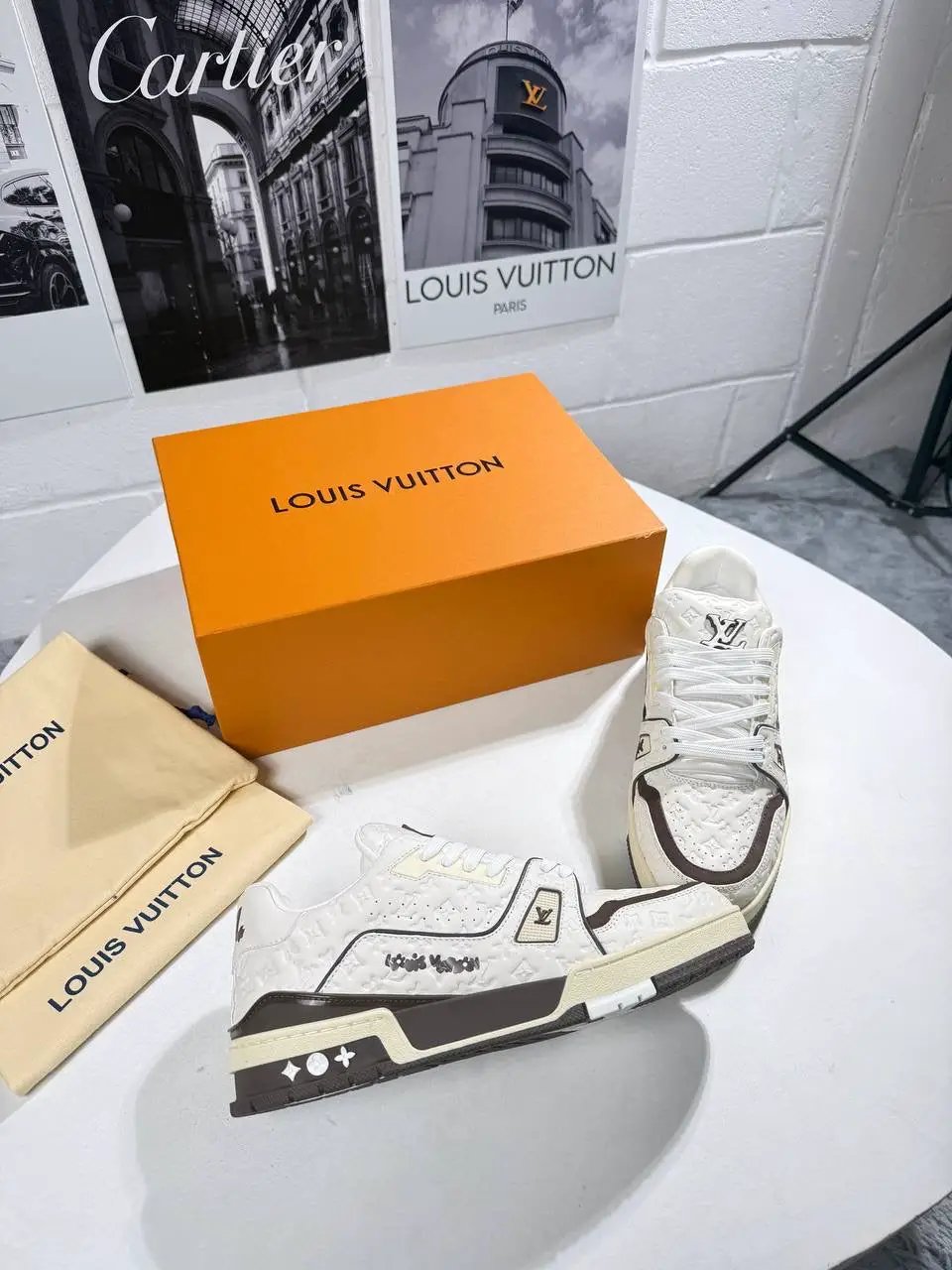 LVE TRAINERS WHITE&BROWN by Stock supplier
