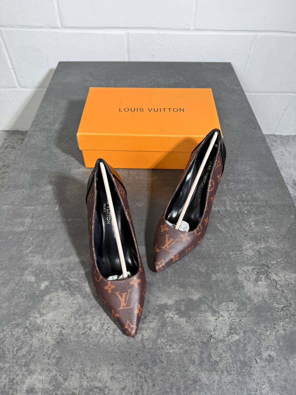 LVE MONOGRAM HEELS