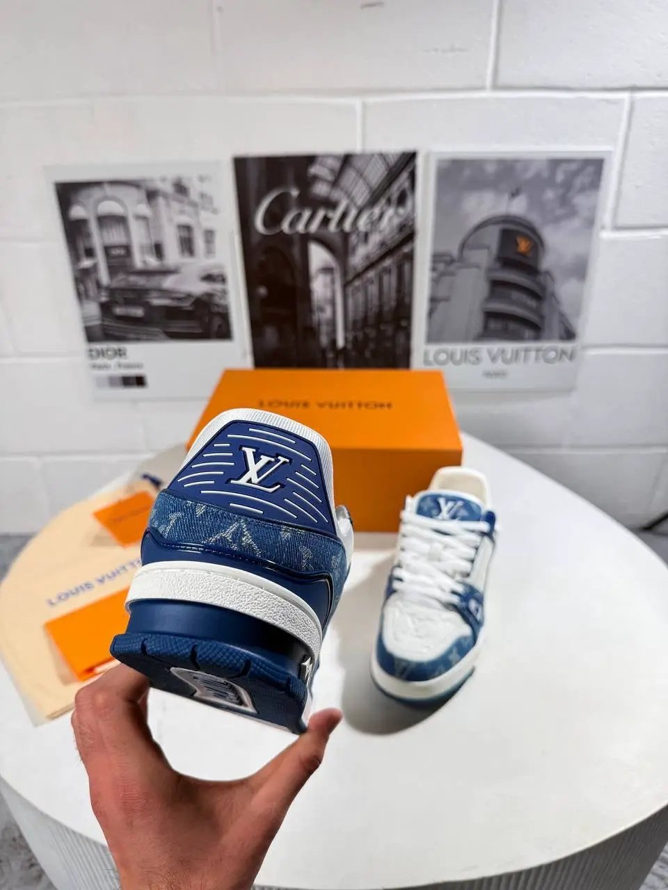 LVE TRAINER BLUE & WHITE Stock supplier