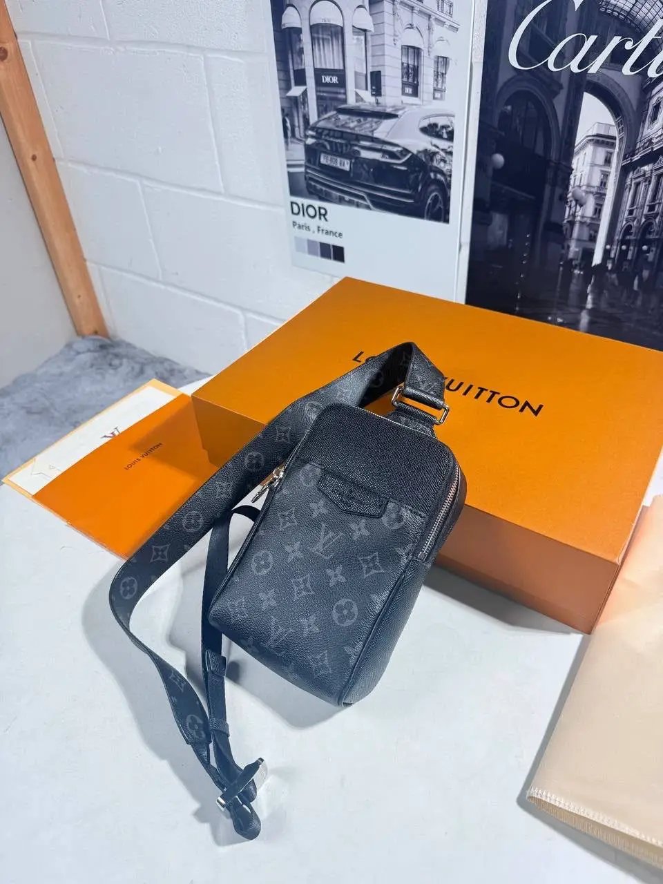 LVE MONOGRAM SLINGBAG by Stock supplier