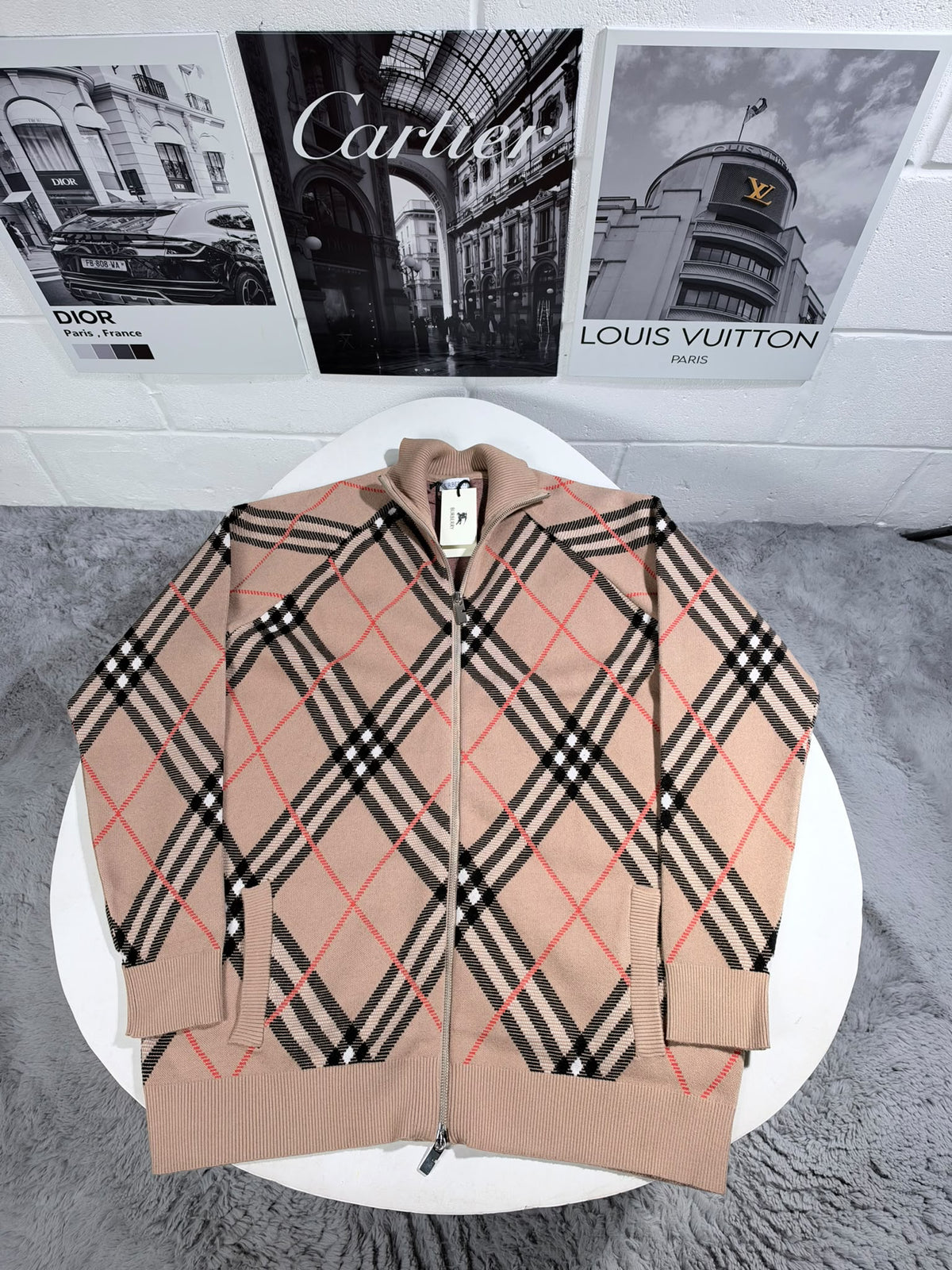 BURBRY ZIP UP KNITTED