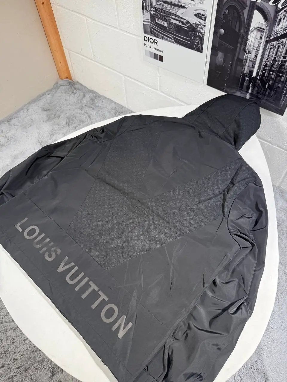 LVE WINDBREAKER BLACK by Stock supplier