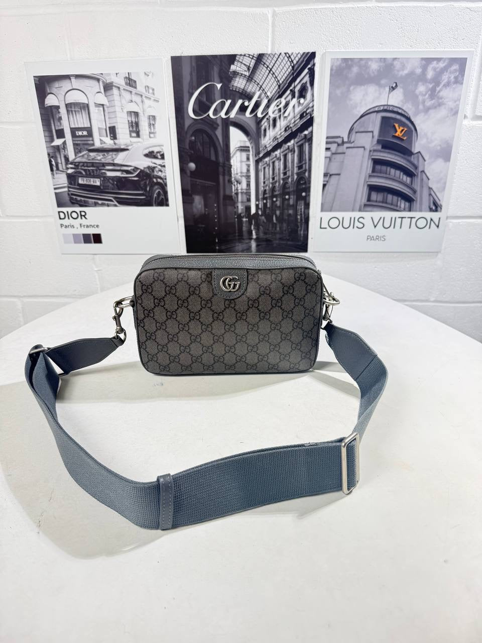 UCCI LEATHER SIDE BAG