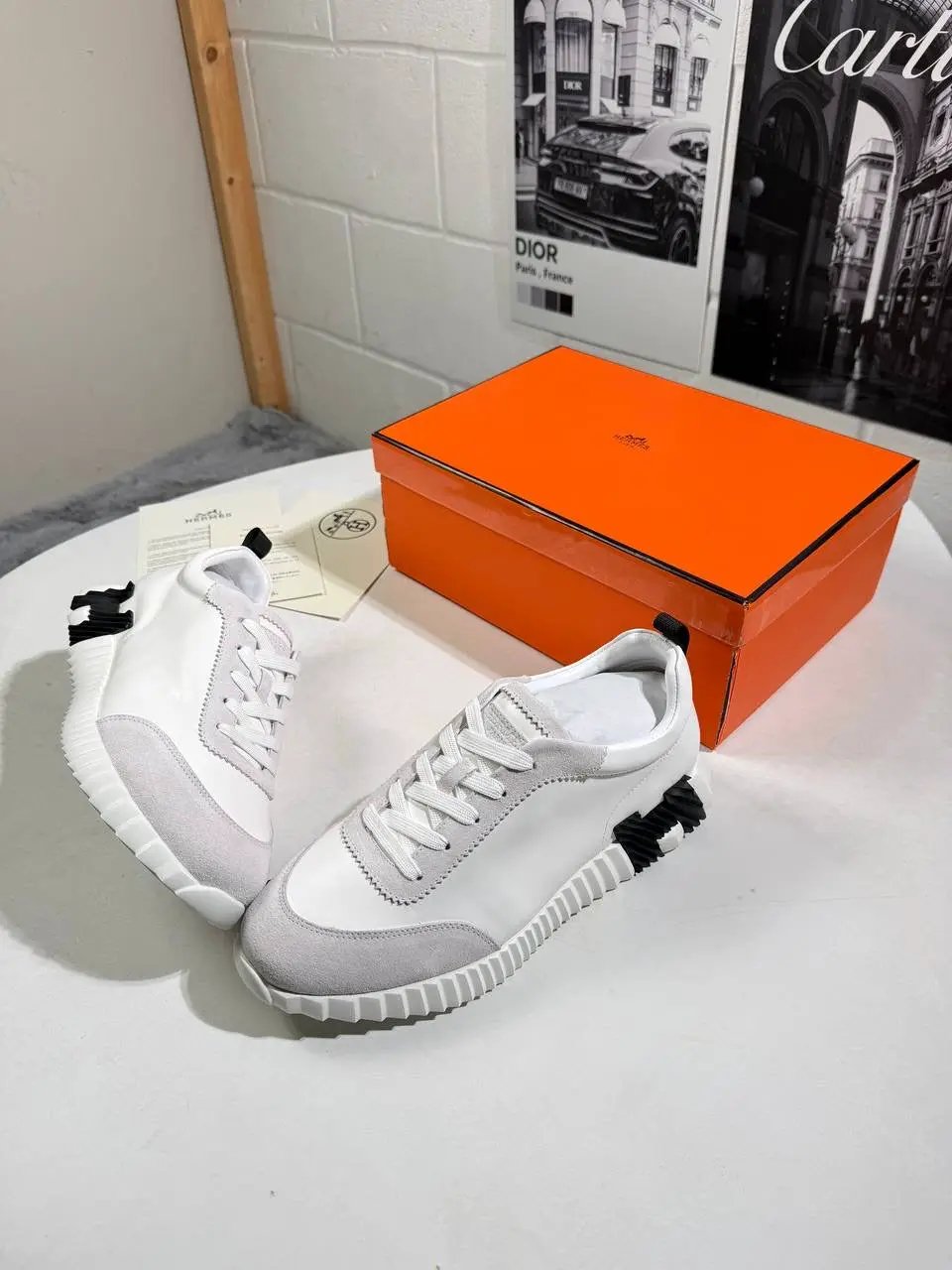 HRMS FULL WHITE by Stock supplier
