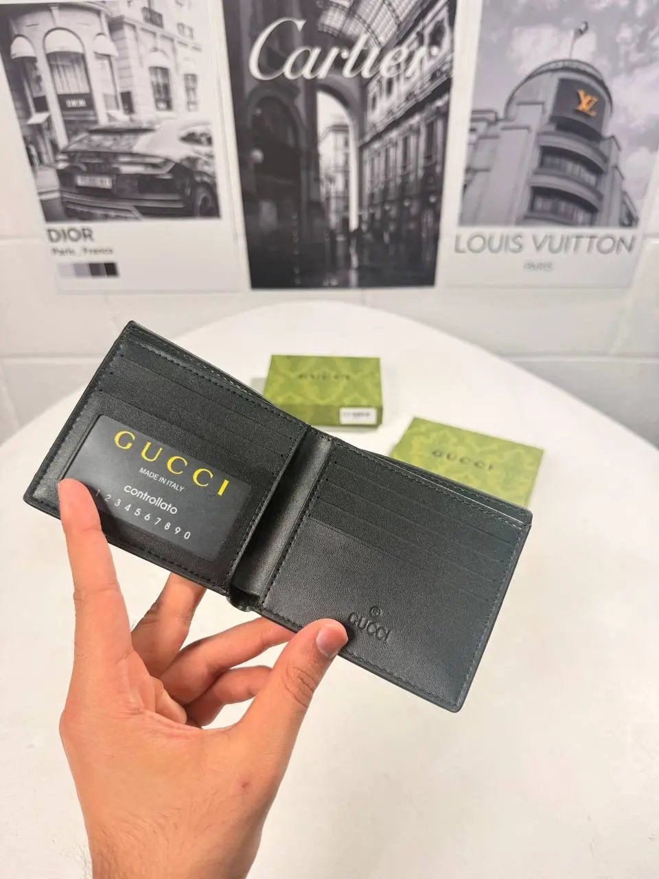 UCCI WALLET MENS Stock supplier