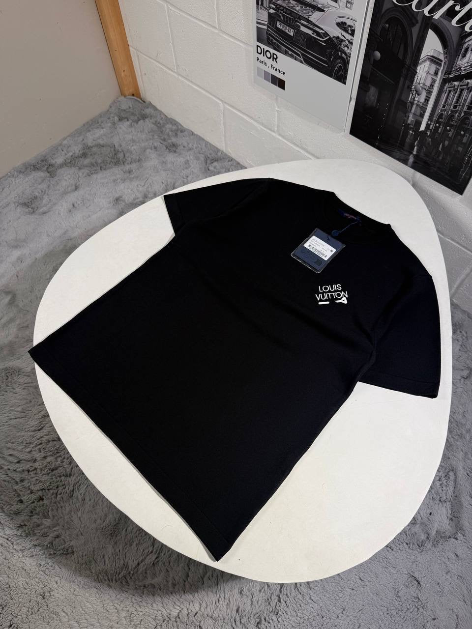 LVE SIGNATURE CREWNECK TEE
