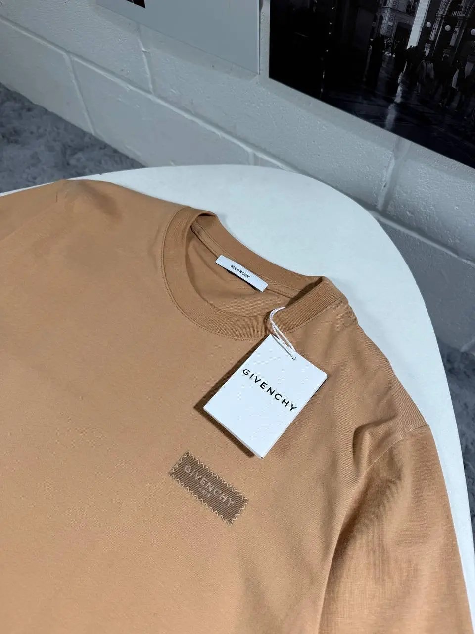 GVNCHY PATCH LOGO TSHIRT by Stock supplier