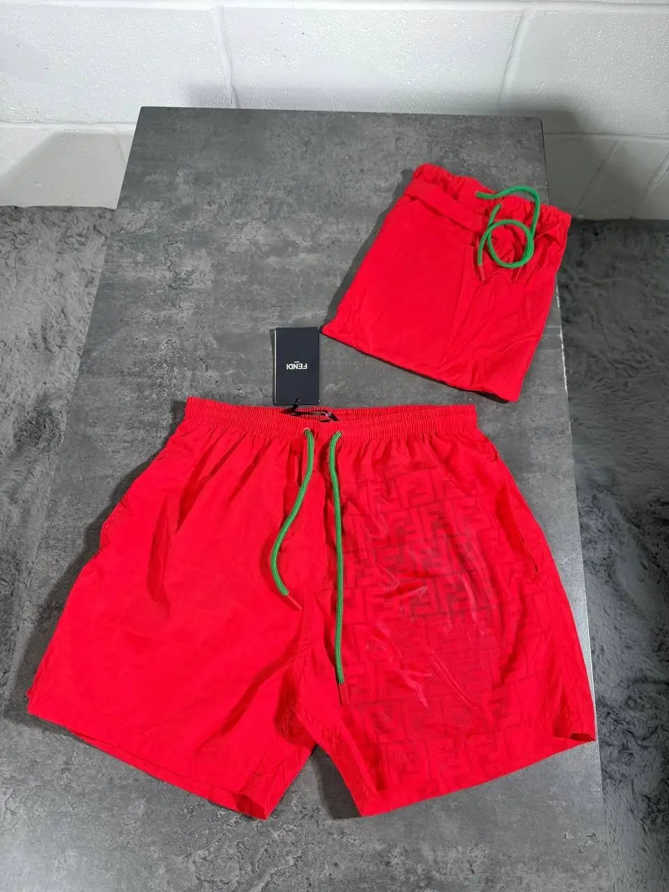 FND SHORTS RED Stock supplier