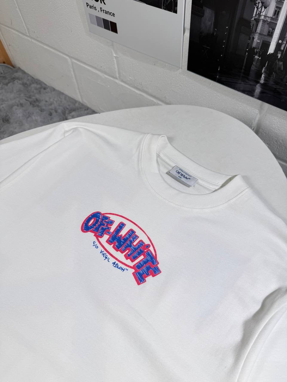 OFF W ARROW TEE