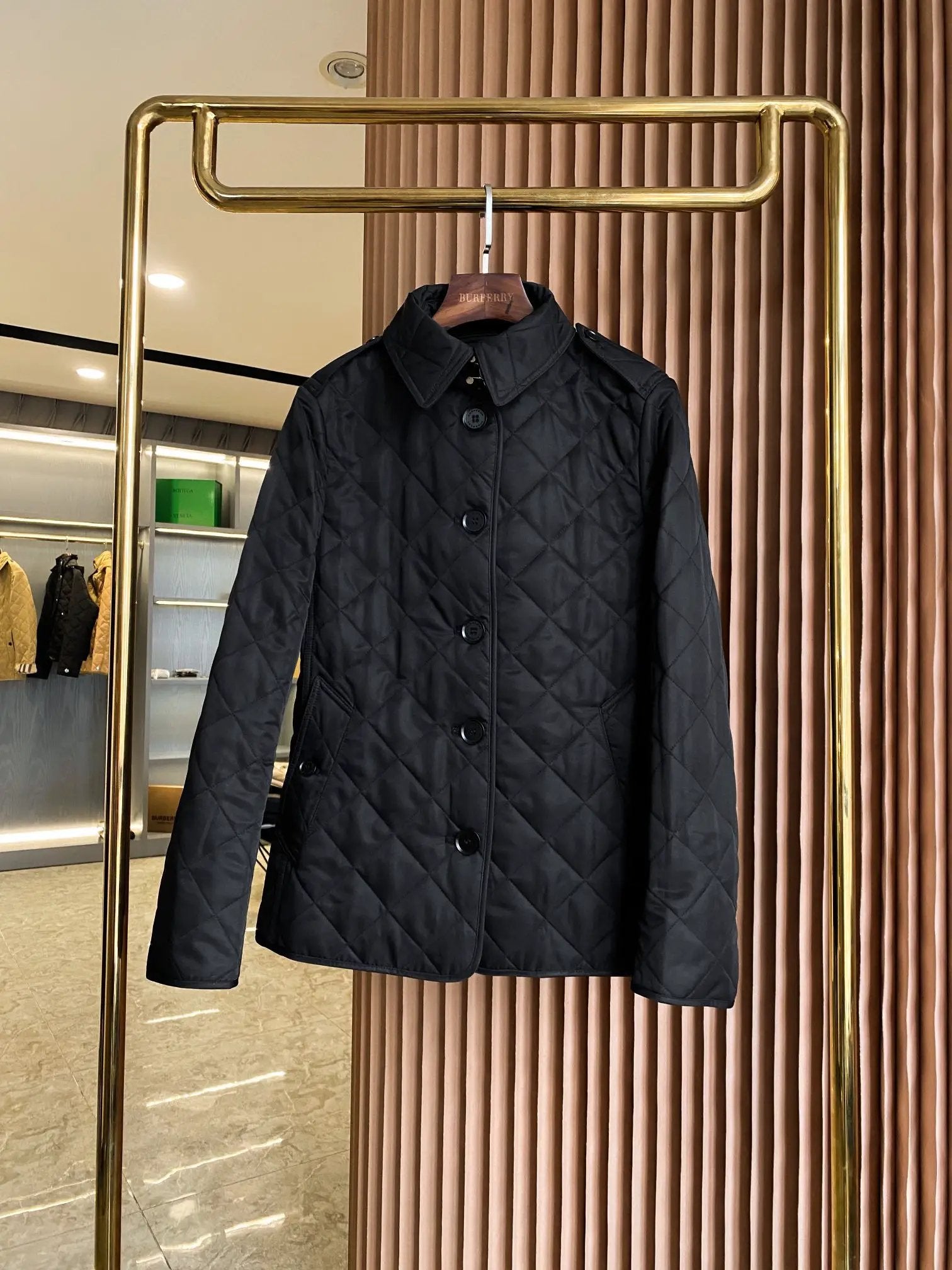 BURB COAT WOMEN (pre-order) by Stock supplier