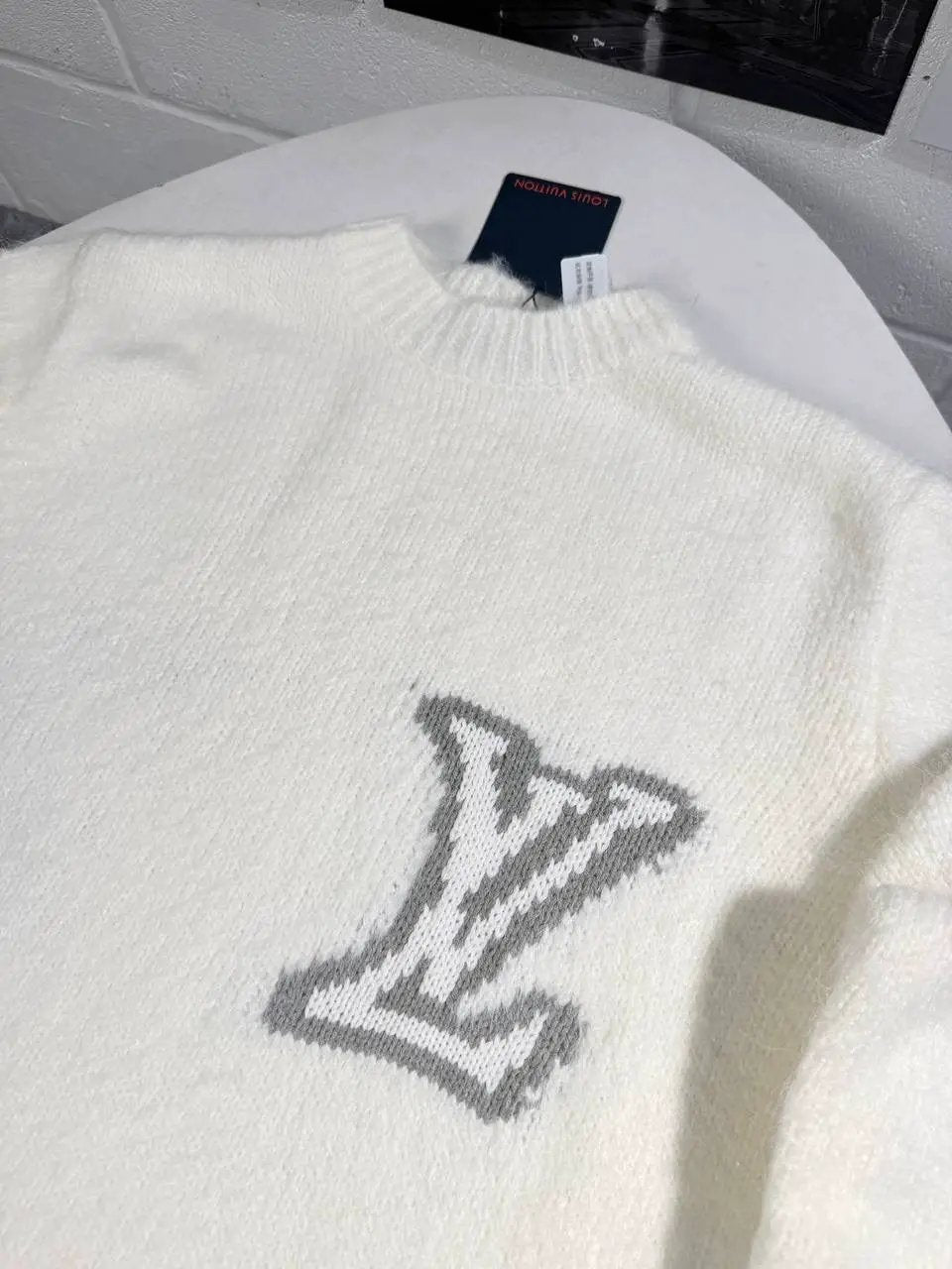 LVE LOGO KNITTED CREWNECK by Stock supplier