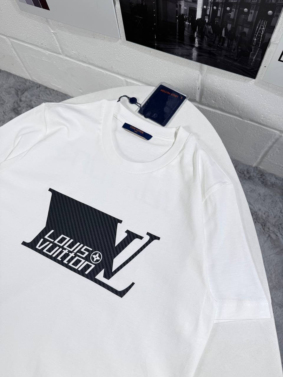LVE PRINT SIGN LOGO TEE
