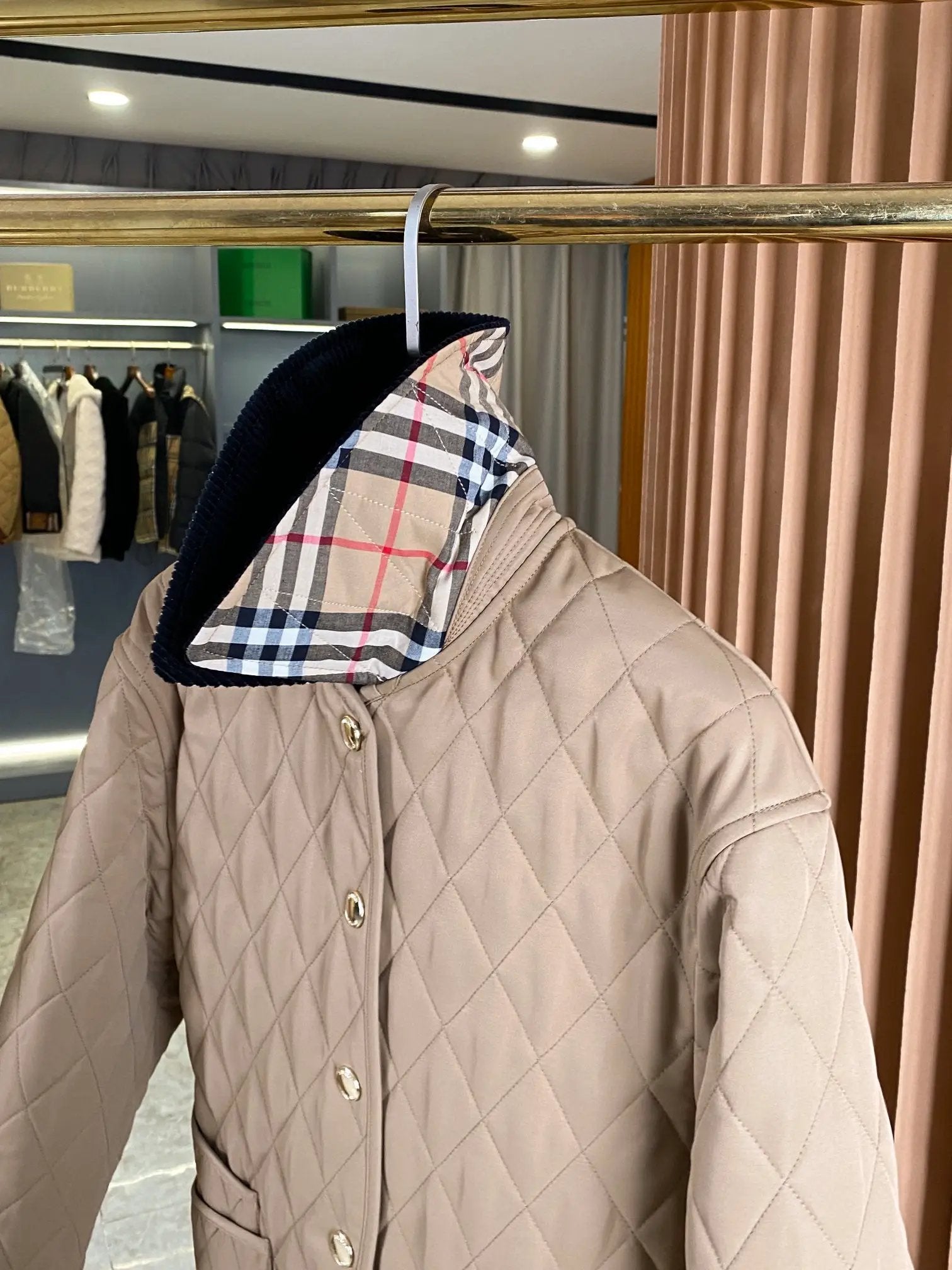 BURB COAT WOMEN (pre-order) by Stock supplier