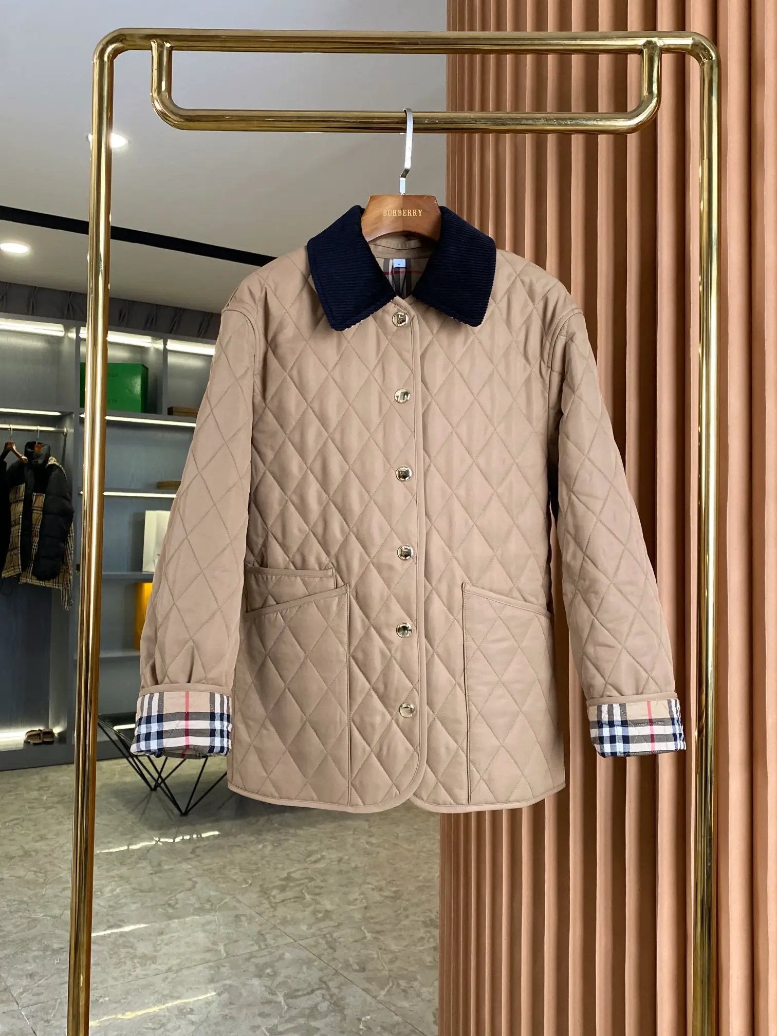 BURB COAT WOMEN (pre-order) by Stock supplier