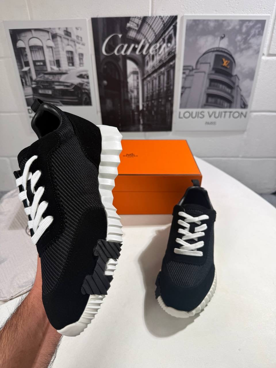 HRMS BOUNCE TRAINERS