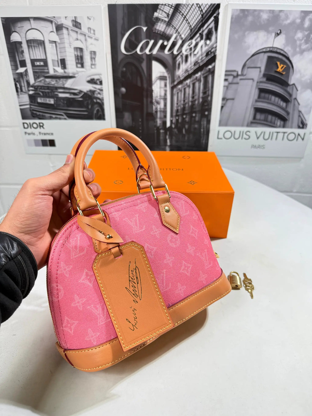 LVE ALMA BB BAG by Stock supplier