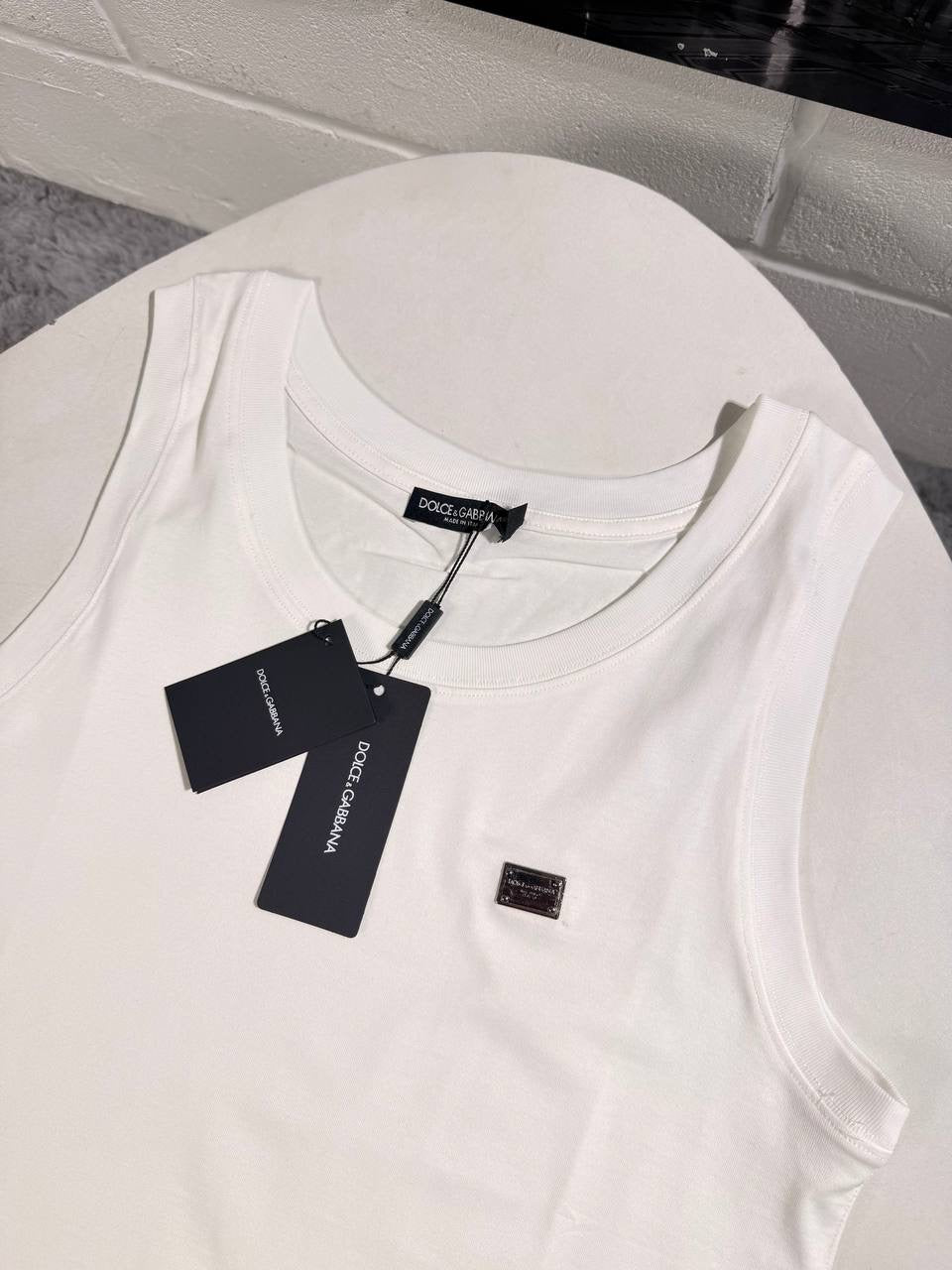 D&G VEST Stock supplier
