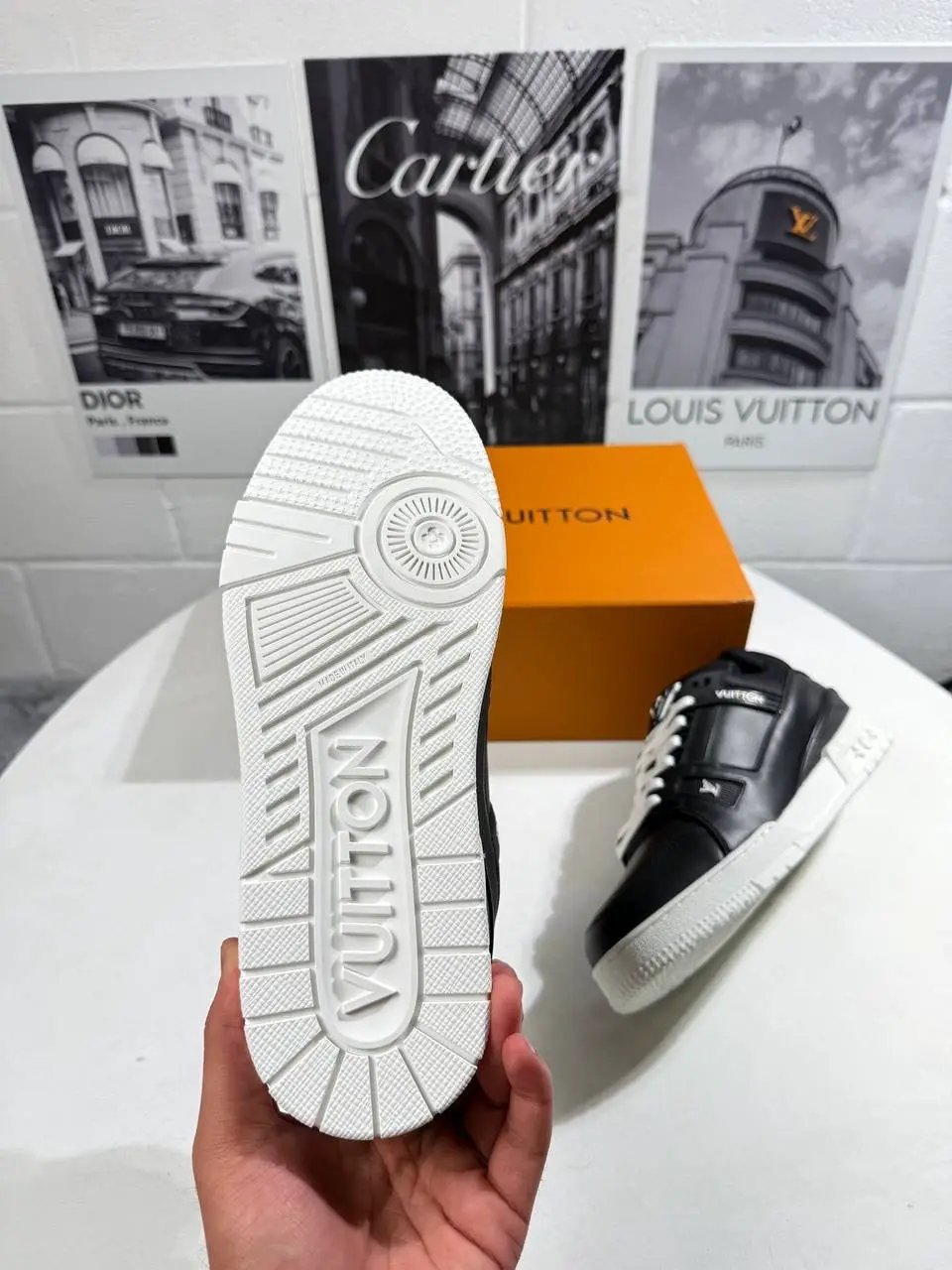 LVE TRAINERS BLACK & WHITE by Stock supplier