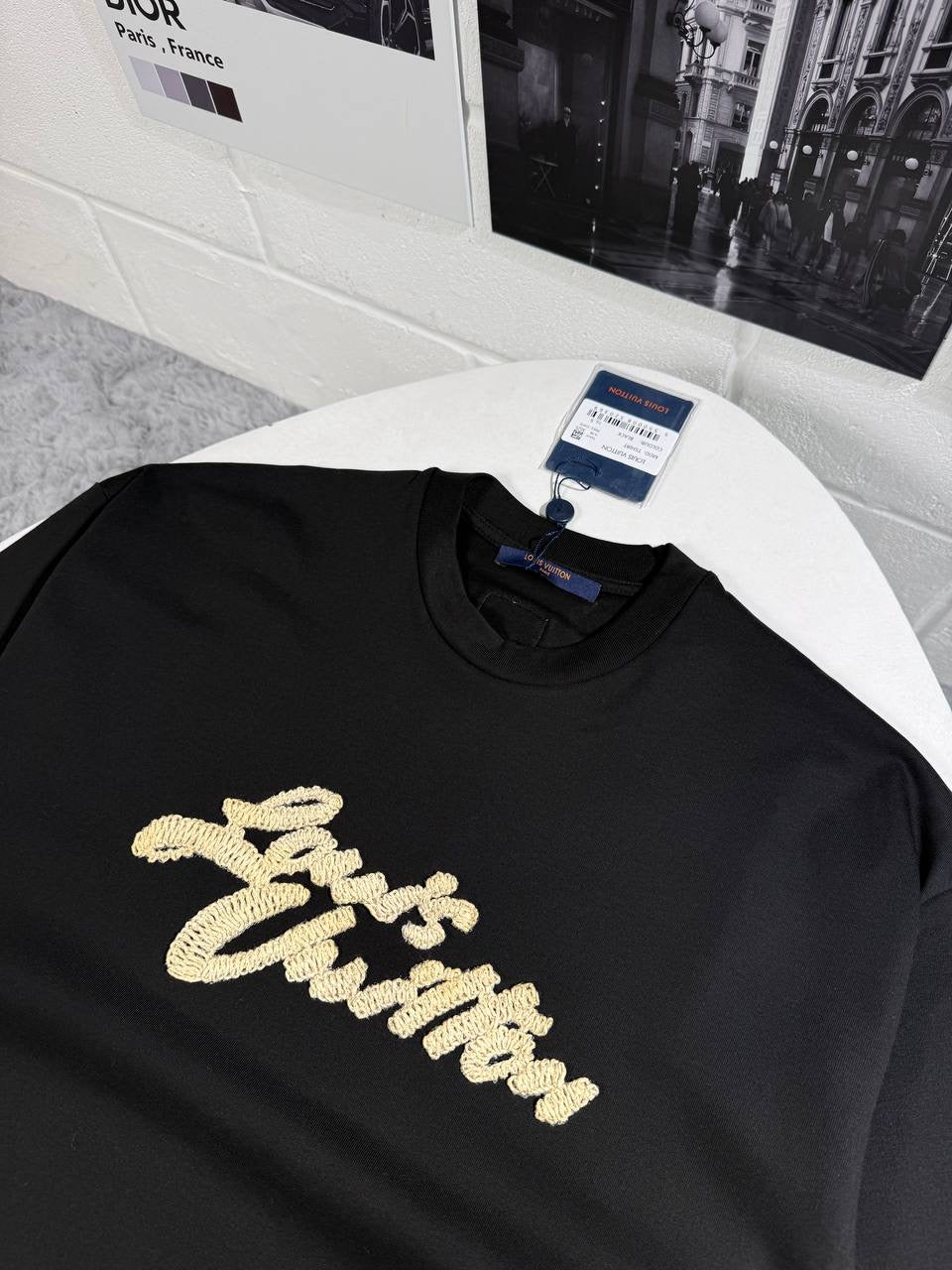 LVE EMBROIDERED TSHIRT