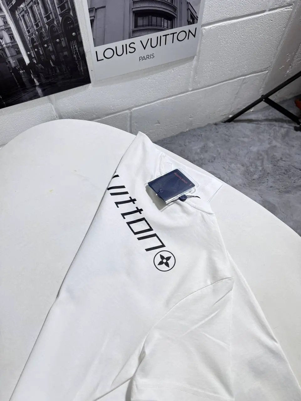 LVE PRINT SIGN LOGO TEE by Stock supplier