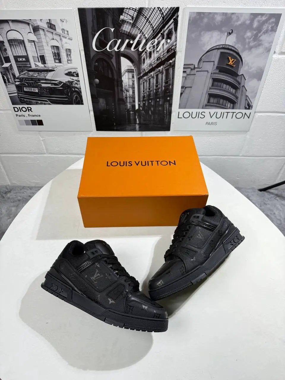 LVE FULL BLACK TRAINERS by Stock supplier